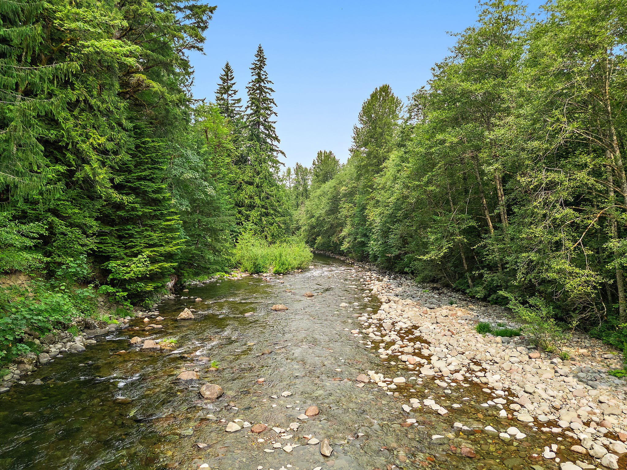A mountain river close to the cabin.